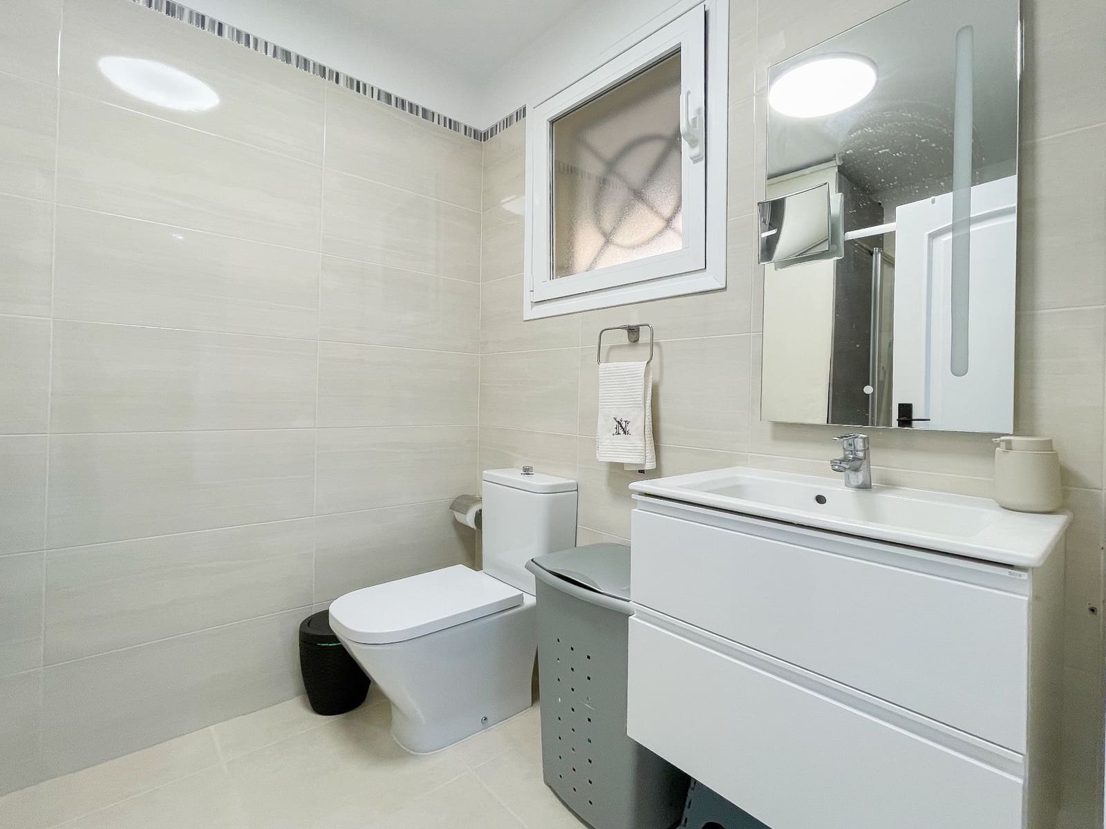 1 bedroom Apartment for sale in Los Cristianos with pool - € 359,000 (Ref: 9828255)