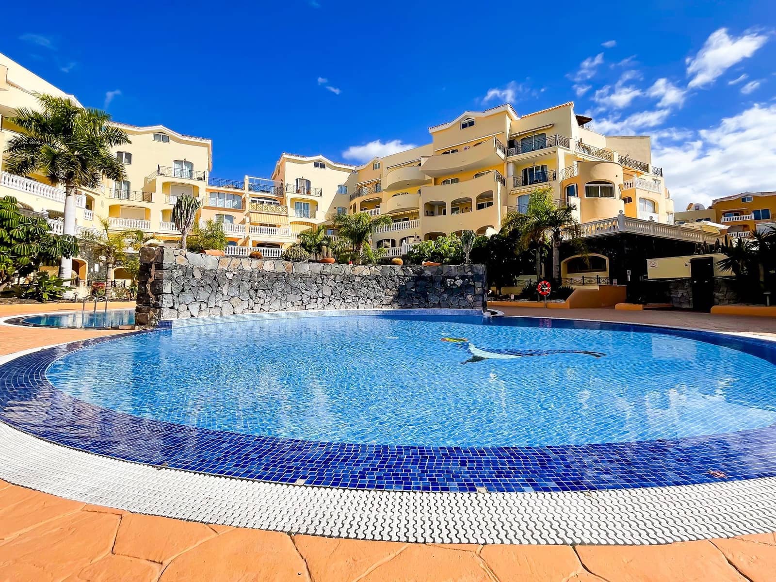 1 bedroom Apartment for sale in Los Cristianos with pool - € 359,000 (Ref: 9828255)