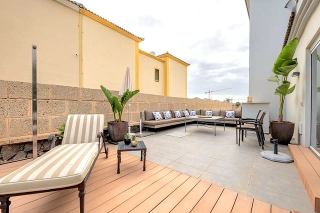 Chalet de 4 habitaciones en El Madroñal, Adeje en venta con piscina garaje - 1.599.000 € (Ref: 9828256)