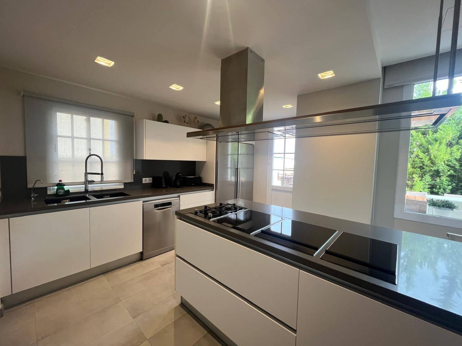 4 quarto Moradia para venda em El Madronal com piscina garagem - 1 599 000 € (Ref: 9830626)