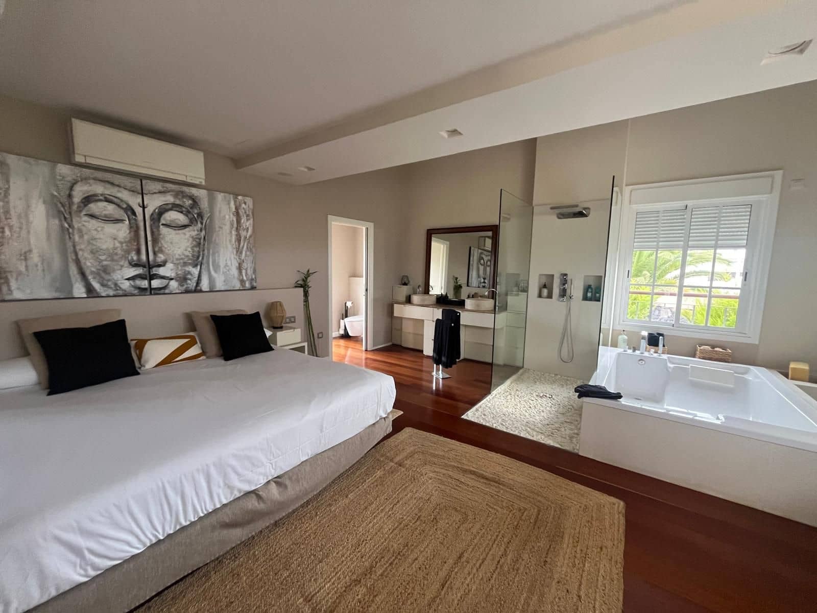 4 quarto Moradia para venda em El Madronal com piscina garagem - 1 599 000 € (Ref: 9830626)