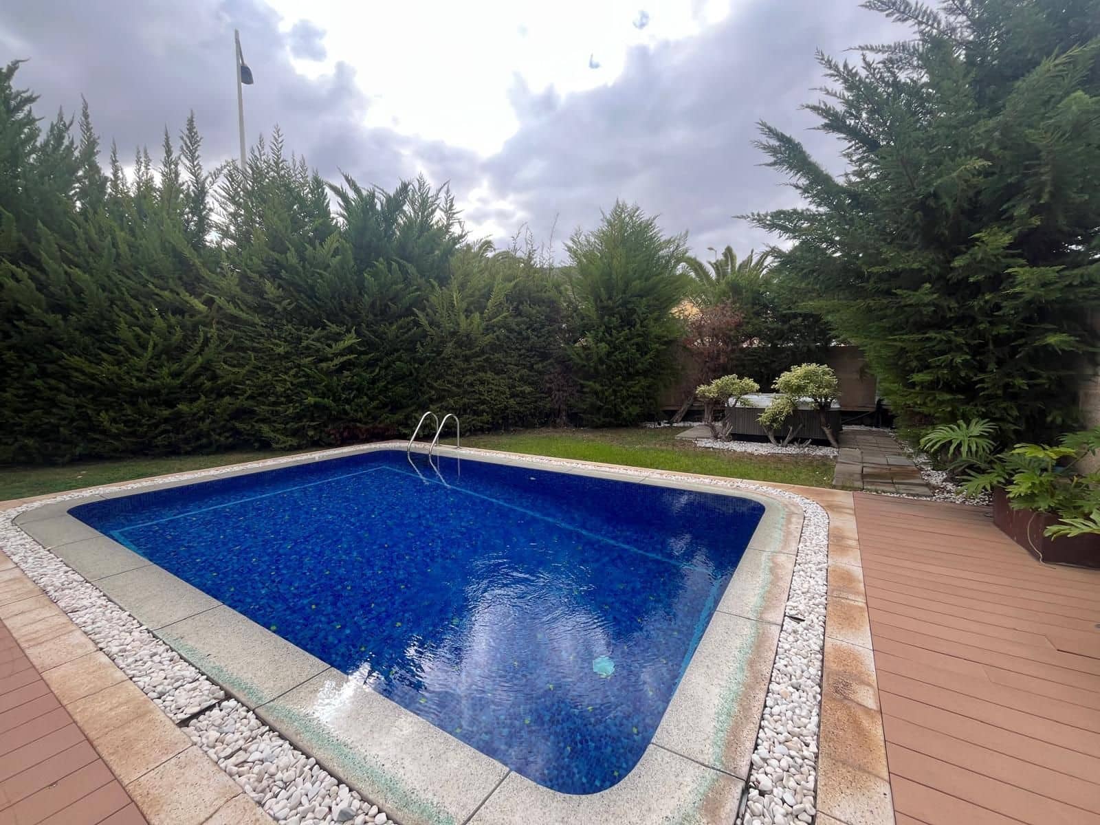 4 quarto Moradia para venda em El Madronal com piscina garagem - 1 599 000 € (Ref: 9830626)