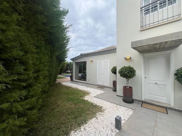 4 sypialnia Willa na sprzedaż w El Madroñal, Adeje z basenem garażem - 1 599 000 € (Ref: 9830626)