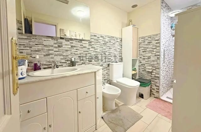 2 soveværelse Lejlighed til salg i Las Chafiras (San Miguel), San Miguel de Abona med garage - € 199.000 (Ref: 9835170)