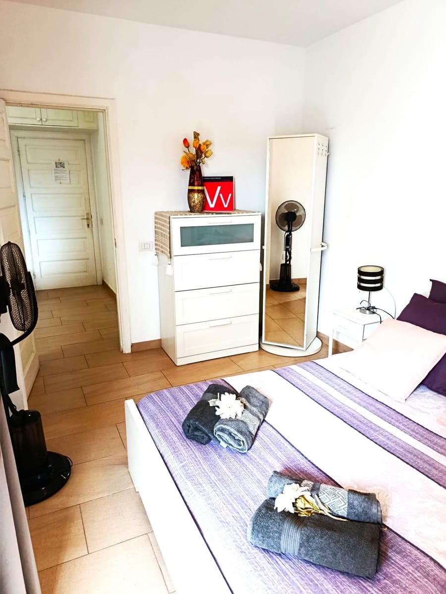 1 soverom Leilighet til salgs i Los Cristianos med svømmebasseng - € 280 000 (Ref: 9838880)