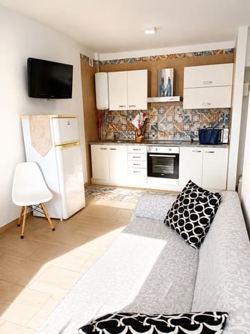 Apartamento de 1 habitación en Los Cristianos, Arona en venta con piscina - 299.000 € (Ref: 9838880)
