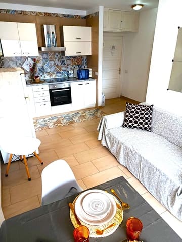 Apartamento de 1 habitación en Los Cristianos, Arona en venta con piscina - 299.000 € (Ref: 9838880)
