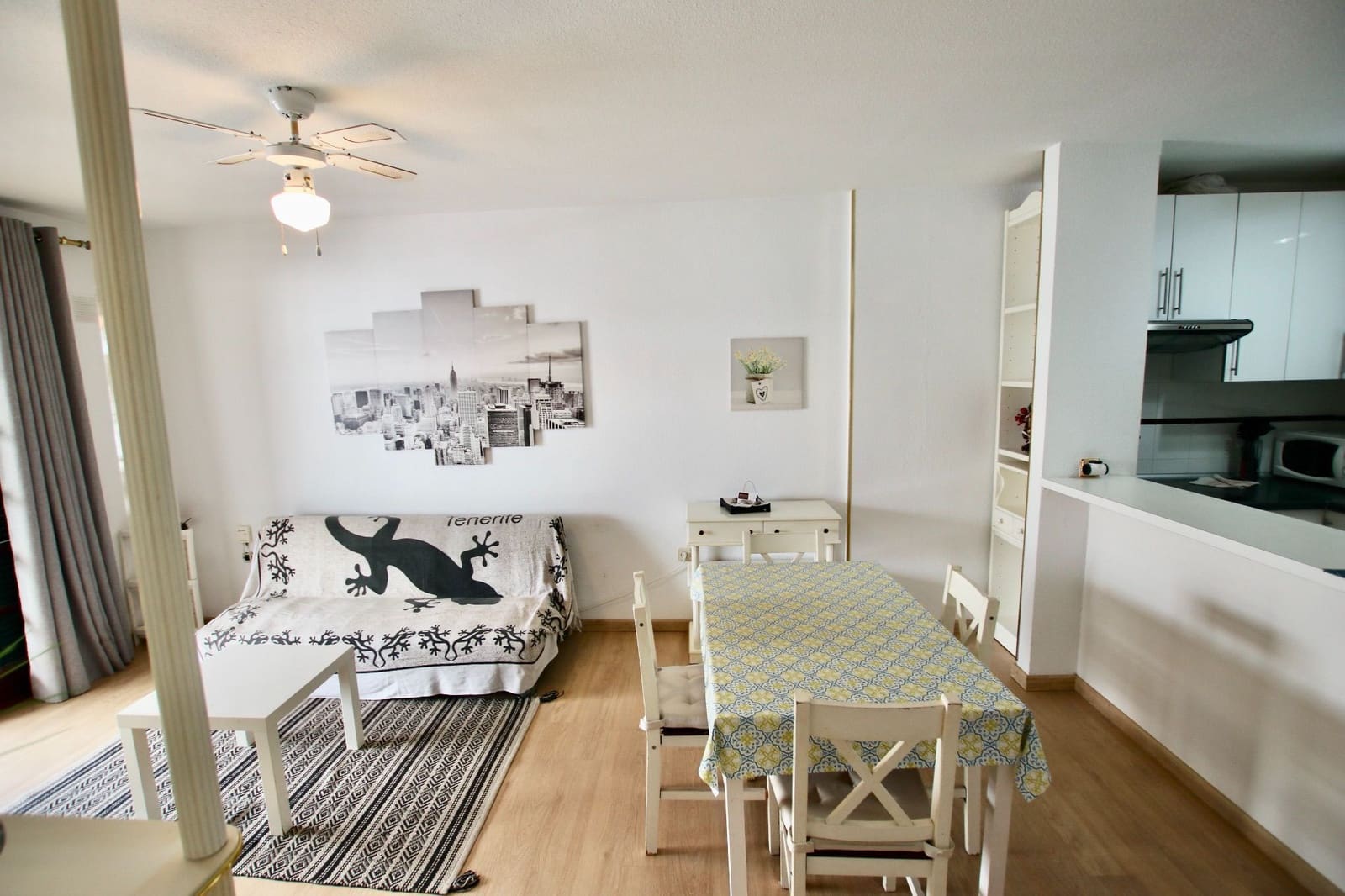 Apartamento de 2 habitaciones en Los Cristianos en venta - 430.000 € (Ref: 9838881)