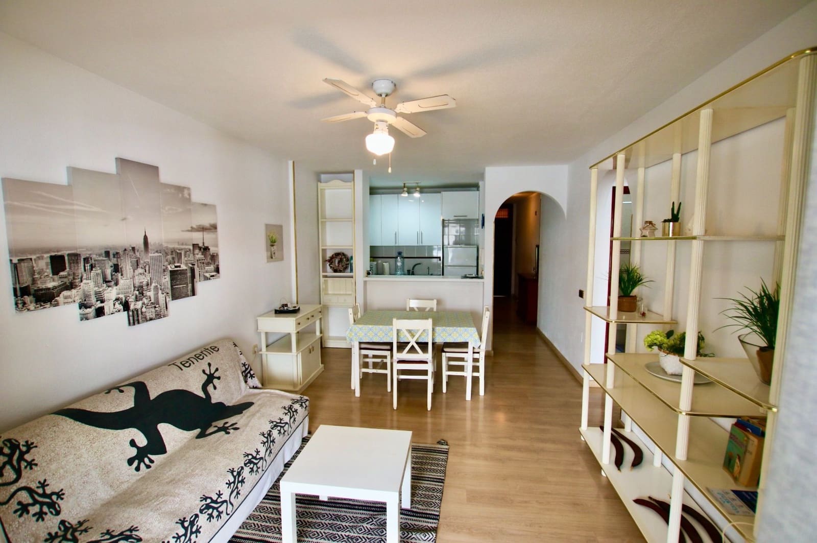 Apartamento de 2 habitaciones en Los Cristianos en venta - 430.000 € (Ref: 9838881)