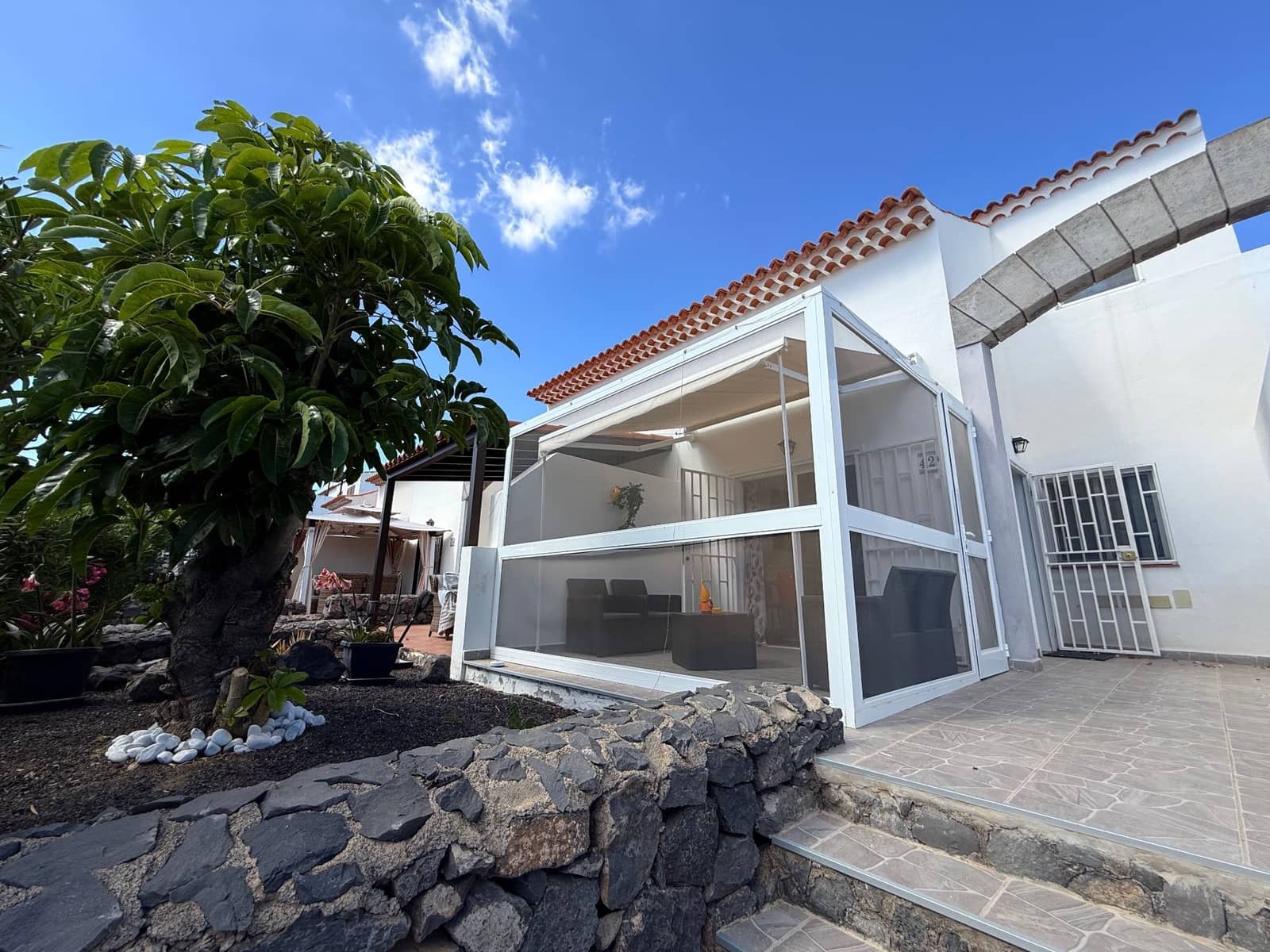 2 sypialnia Willa na sprzedaż w Golf del Sur z basenem - 350 000 € (Ref: 9842115)