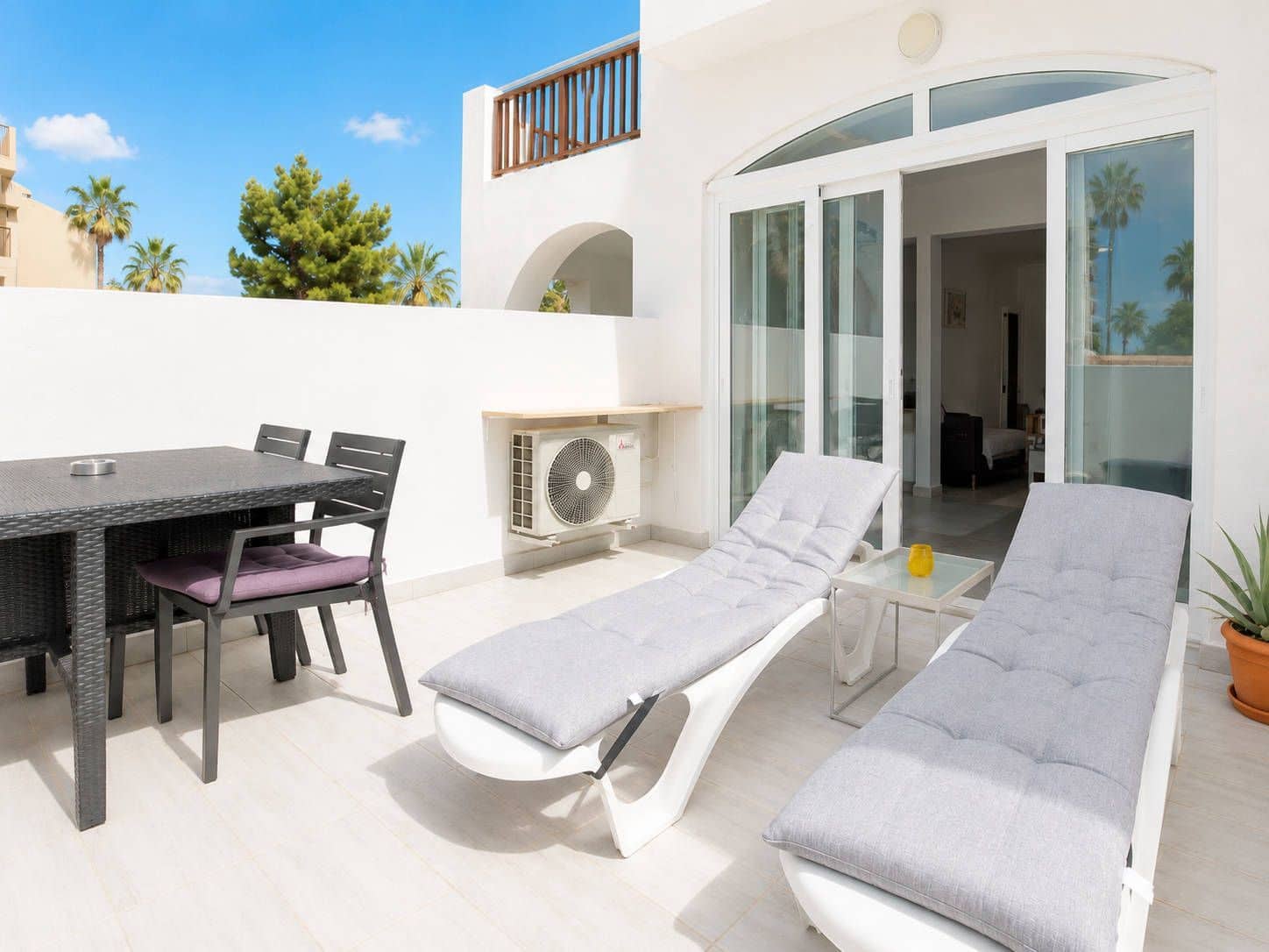 Apartment for sale in Playa de las Americas with pool - € 265,000 (Ref: 9844818)