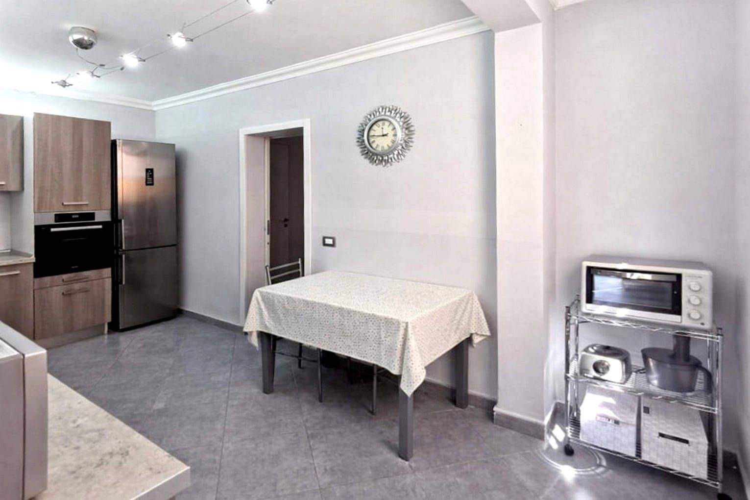 4 bedroom Semi-detached Villa for sale in Las Rosas (Las Galletas) with garage - € 478,000 (Ref: 9848986)