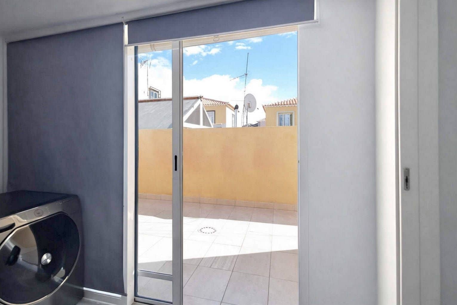 4 bedroom Semi-detached Villa for sale in Las Rosas (Las Galletas) with garage - € 478,000 (Ref: 9848986)
