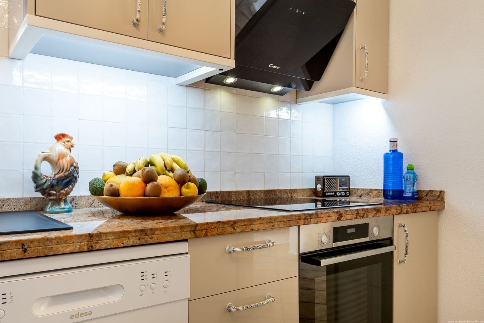3 slaapkamer Villa te koop in Los Cristianos met zwembad garage - € 950.000 (Ref: 9854889)