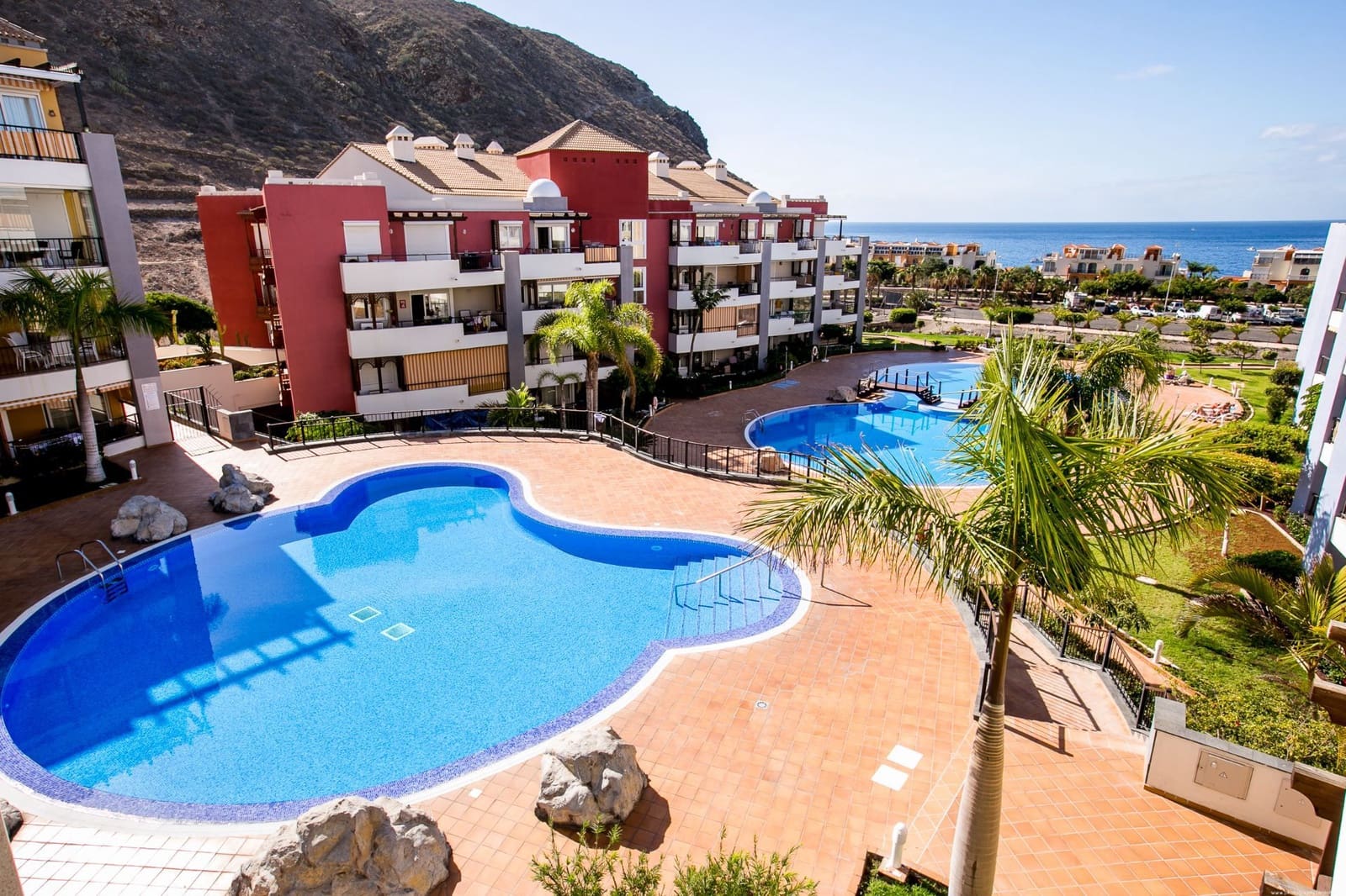 3 slaapkamer Villa te koop in Los Cristianos met zwembad garage - € 950.000 (Ref: 9854889)