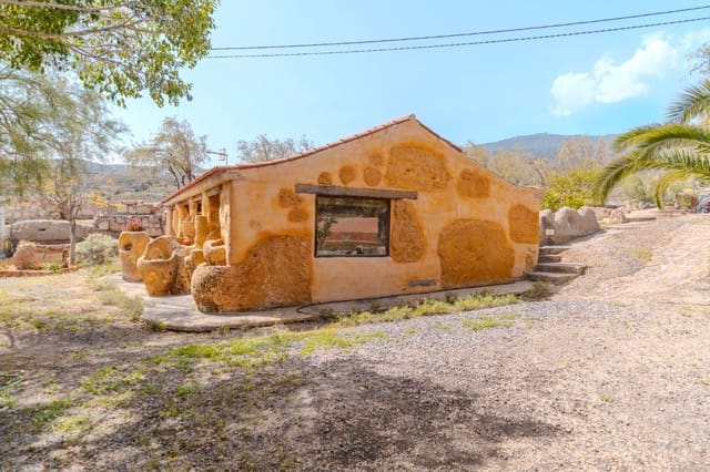 2 soveværelse Villa til salg i Los Blanquitos, Granadilla de Abona med garage - € 475.000 (Ref: 9854890)