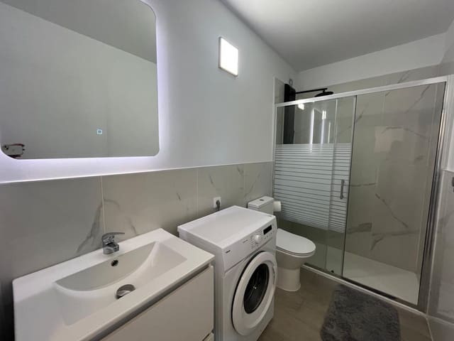 1 soveværelse Lejlighed til salg i Las Galletas, Arona med swimmingpool - € 250.000 (Ref: 9861517)
