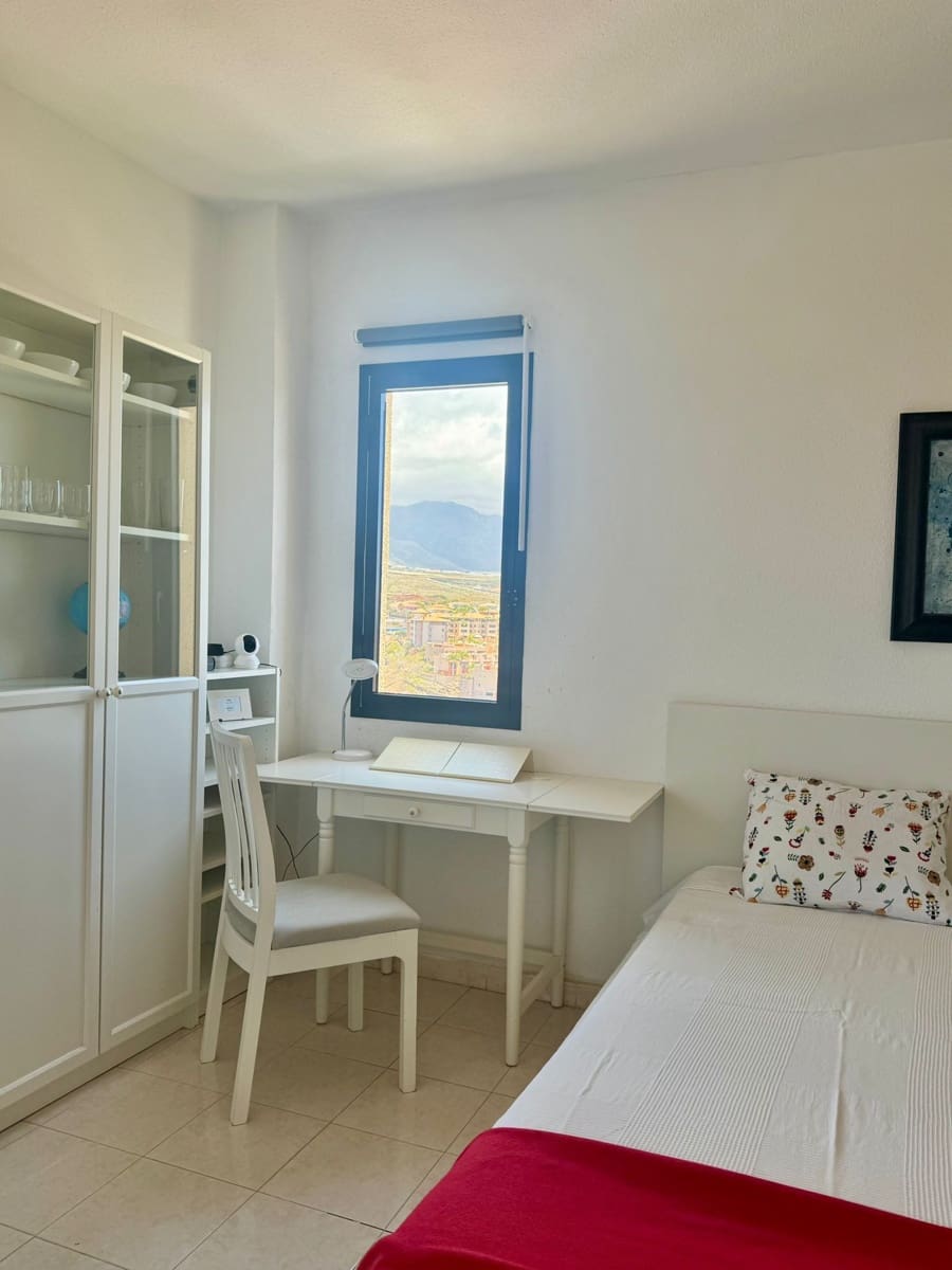 Apartment for sale in Costa Adeje with pool - € 230,000 (Ref: 9861520)