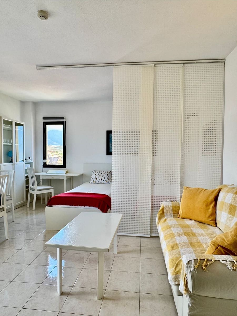 Apartment for sale in Costa Adeje with pool - € 230,000 (Ref: 9861520)