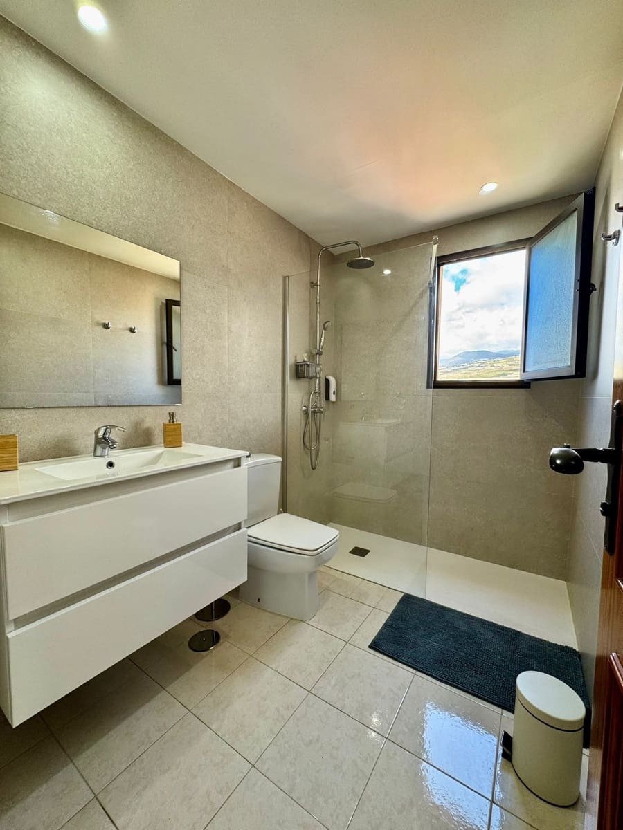 Apartment for sale in Costa Adeje with pool - € 230,000 (Ref: 9861520)