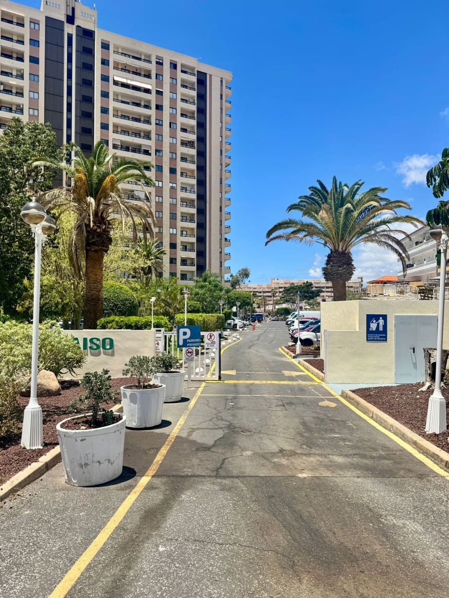 Apartment for sale in Costa Adeje with pool - € 230,000 (Ref: 9861520)