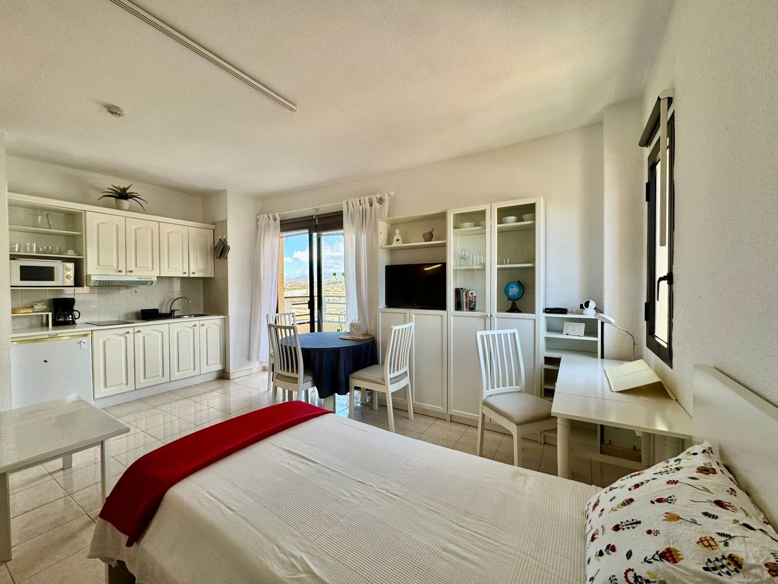 Apartment for sale in Costa Adeje with pool - € 230,000 (Ref: 9861520)