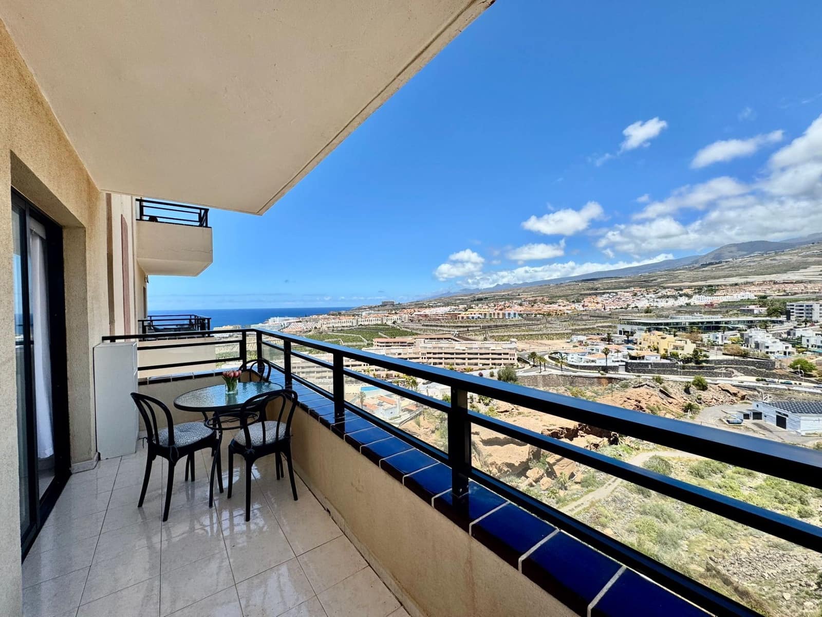 Apartment for sale in Costa Adeje with pool - € 230,000 (Ref: 9861520)