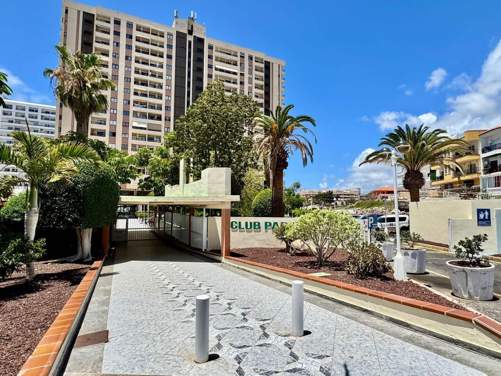 Apartment for sale in Costa Adeje with pool - € 230,000 (Ref: 9861520)