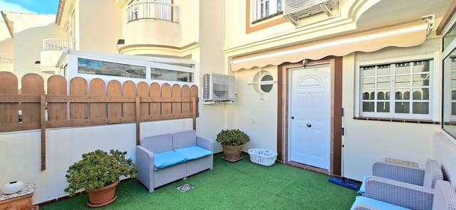 3 soverom Kjedet enebolig til salgs i Chayofa, Arona med svømmebasseng garasje - € 525 000 (Ref: 9861521)
