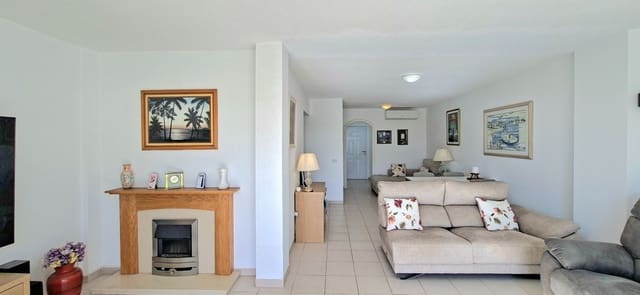 3 soverom Kjedet enebolig til salgs i Chayofa, Arona med svømmebasseng garasje - € 525 000 (Ref: 9861521)
