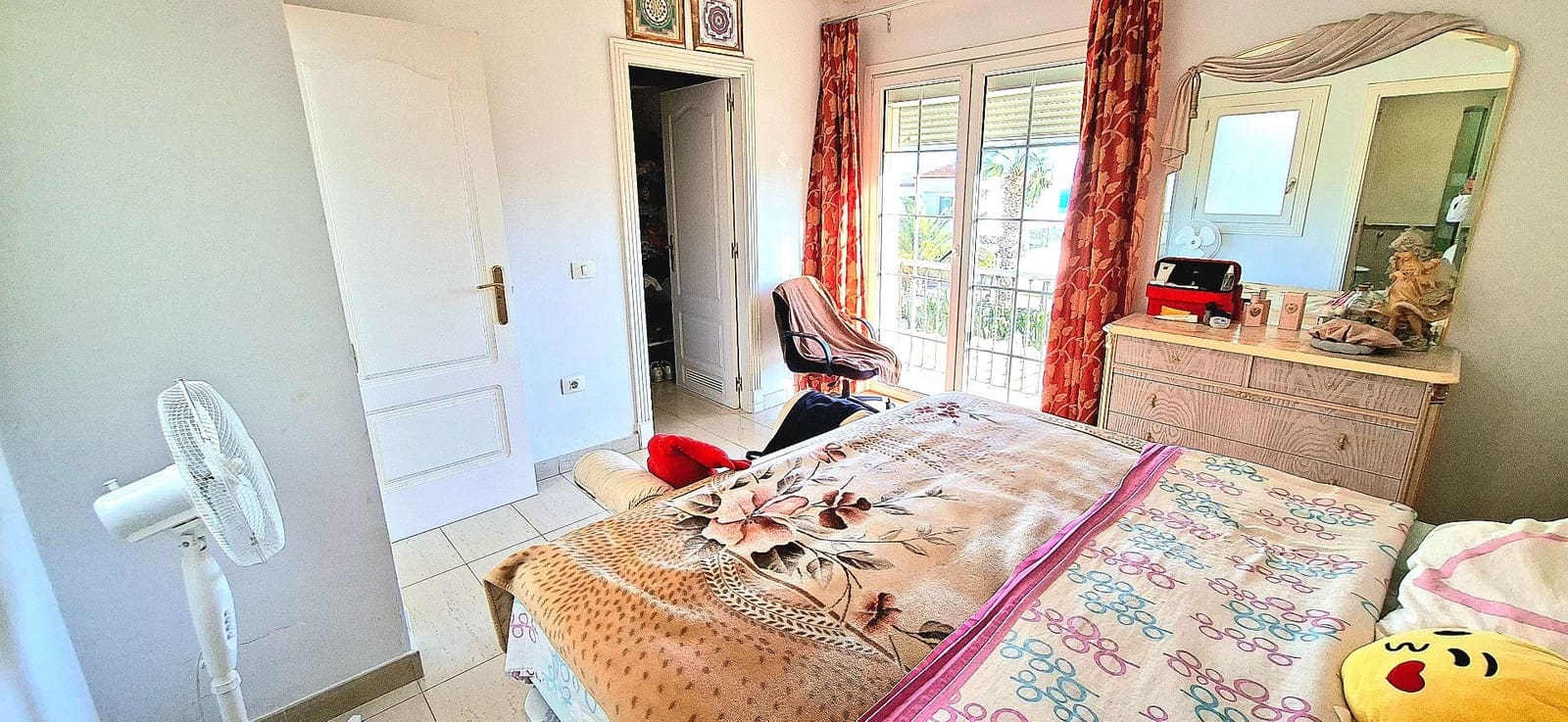 3 soveværelse Semi-Rækkehus til salg i Arona med swimmingpool garage - € 650.000 (Ref: 9864016)