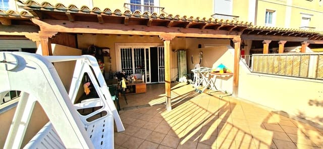 3 soveværelse Semi-Rækkehus til salg i Arona med swimmingpool garage - € 650.000 (Ref: 9864016)