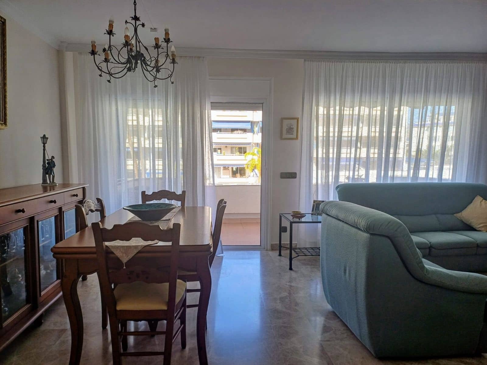 3 sypialnia Apartament na sprzedaż w Los Cristianos z basenem garażem - 619 000 € (Ref: 9866456)