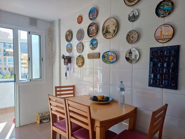 3 sypialnia Apartament na sprzedaż w Los Cristianos, Arona z basenem garażem - 619 000 € (Ref: 9866456)