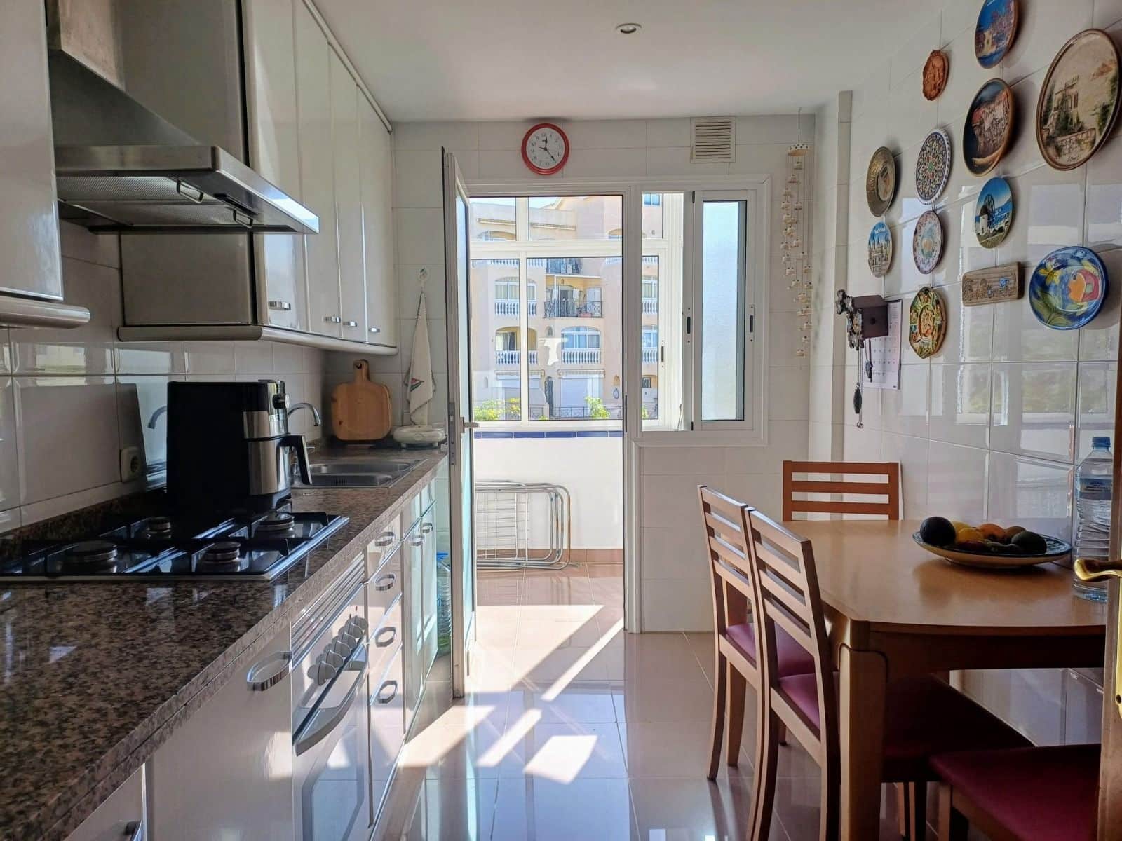 3 sypialnia Apartament na sprzedaż w Los Cristianos z basenem garażem - 619 000 € (Ref: 9866456)