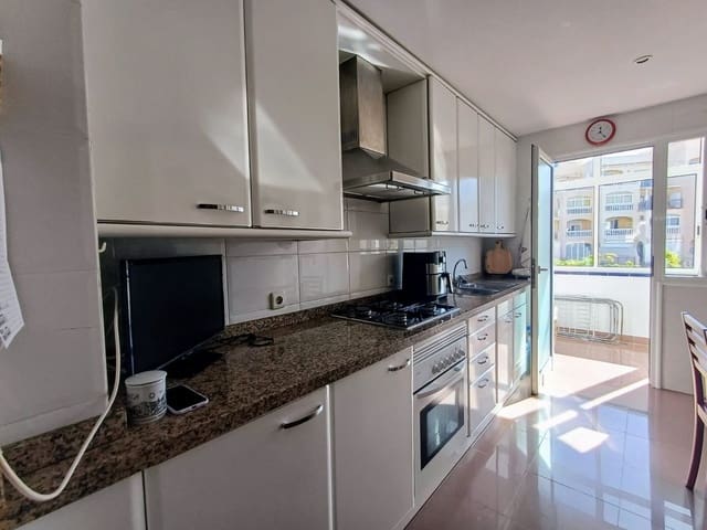 3 sypialnia Apartament na sprzedaż w Los Cristianos, Arona z basenem garażem - 619 000 € (Ref: 9866456)
