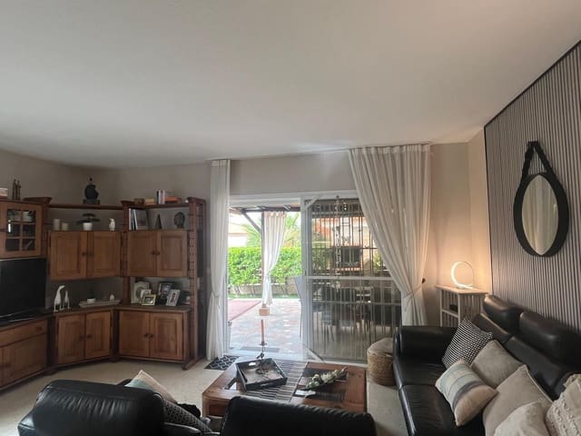 3 sypialnia Bungalow na sprzedaż w Costa Adeje, Adeje z basenem - 549 000 € (Ref: 9872936)