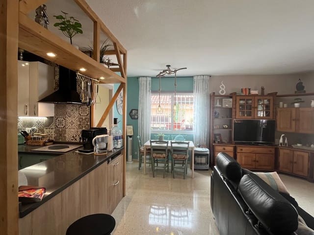 3 sypialnia Bungalow na sprzedaż w Costa Adeje, Adeje z basenem - 549 000 € (Ref: 9872936)