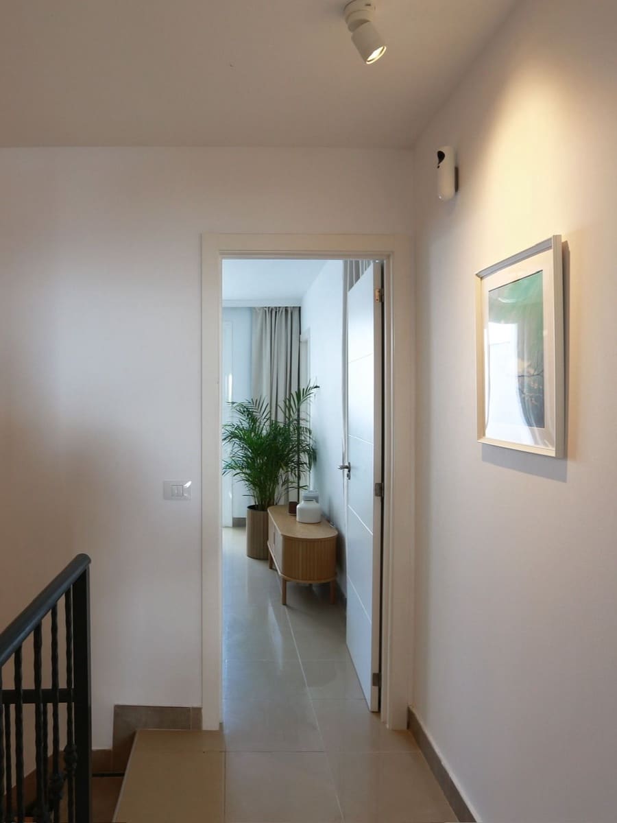 4 bedroom Villa for sale in San Miguel de Abona with pool garage - € 299,000 (Ref: 9875650)
