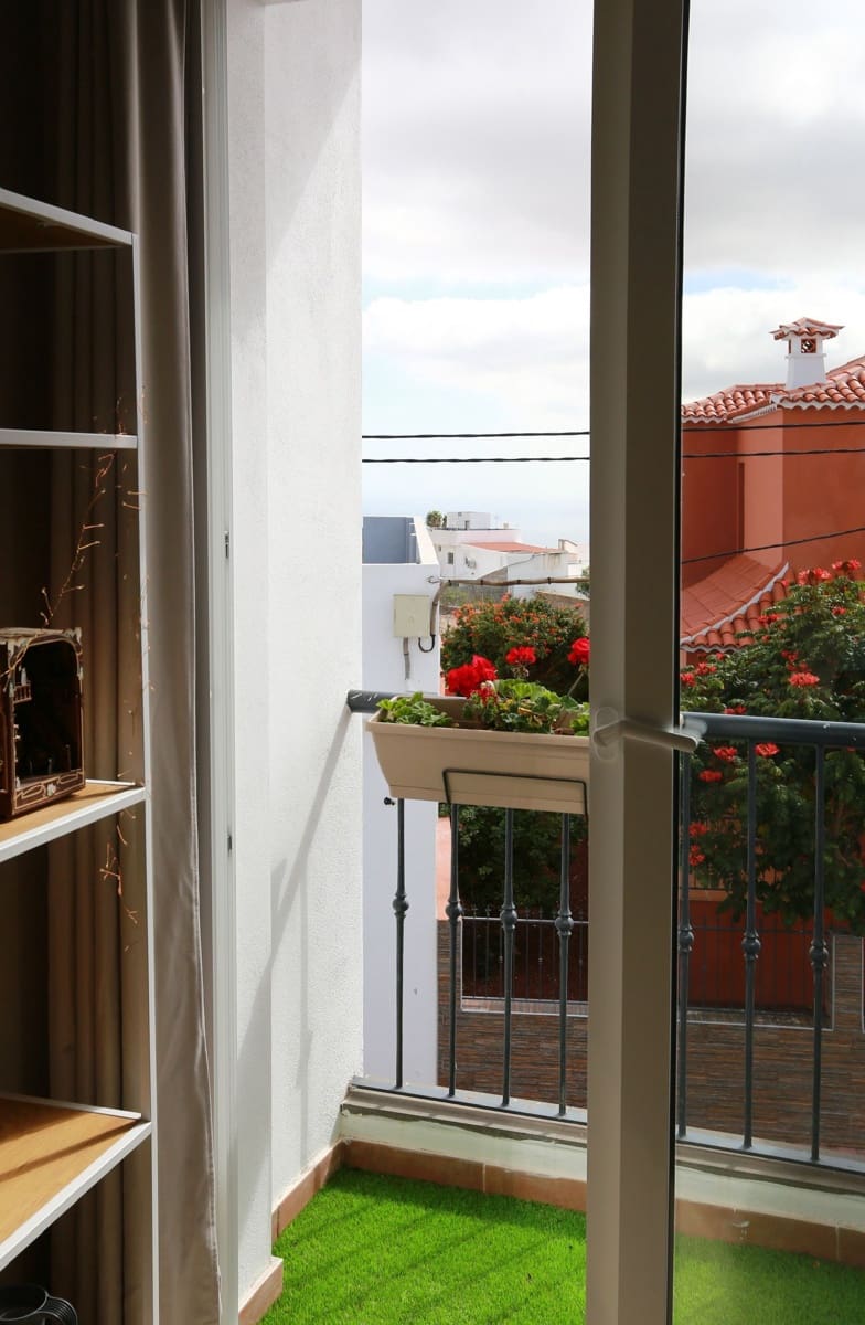 4 bedroom Villa for sale in San Miguel de Abona with pool garage - € 299,000 (Ref: 9875650)
