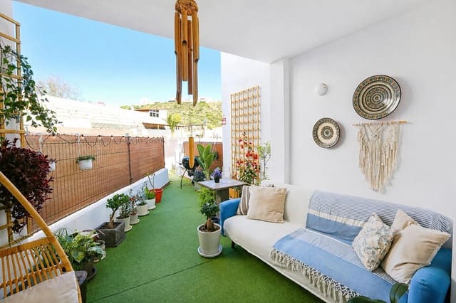4 Zimmer Villa zu verkaufen in San Miguel de Abona mit Pool Garage - 299.000 € (Ref: 9875650)