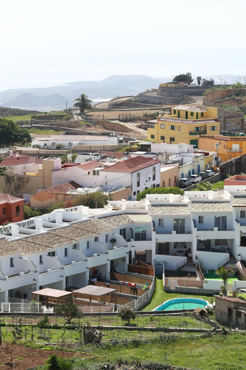 4 bedroom Villa for sale in San Miguel de Abona with pool garage - € 299,000 (Ref: 9875650)