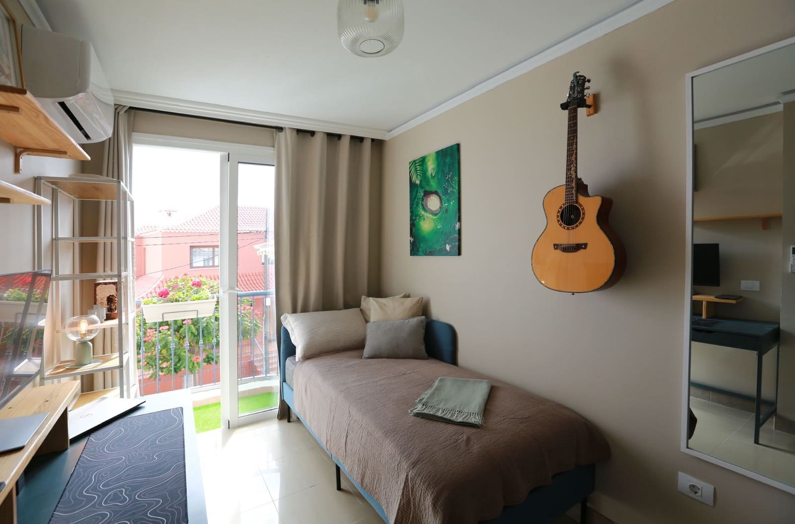 4 bedroom Villa for sale in San Miguel de Abona with pool garage - € 299,000 (Ref: 9875650)
