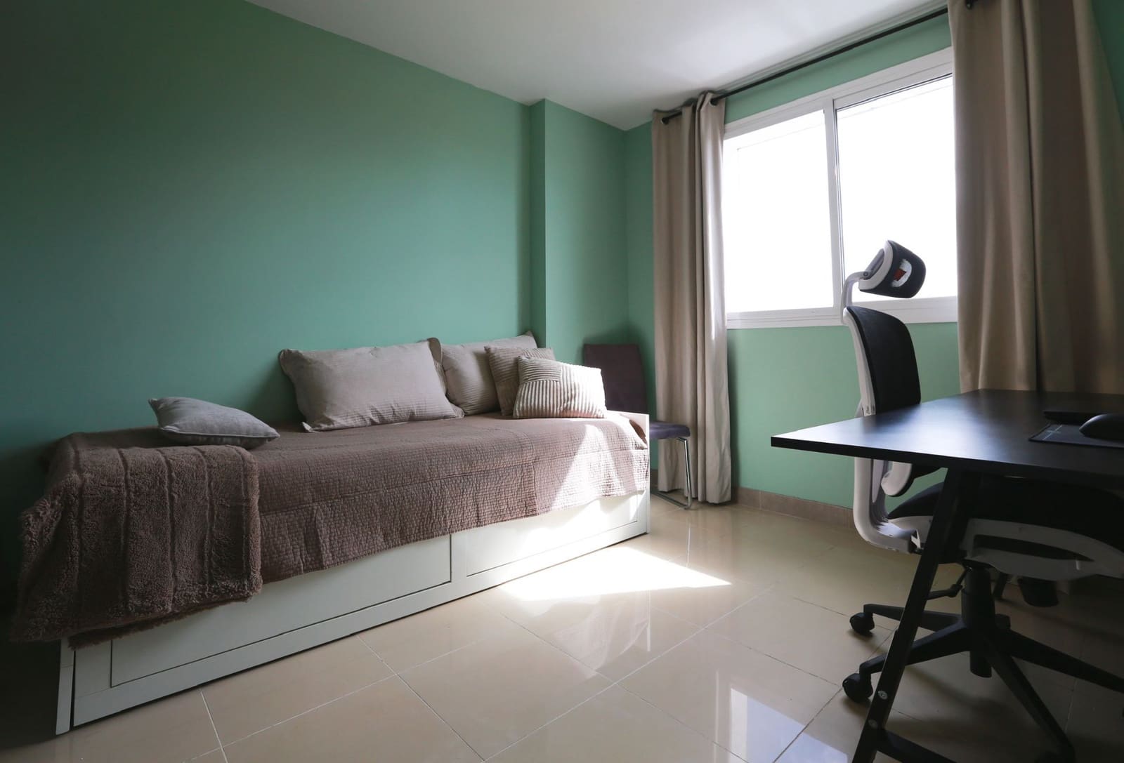 4 bedroom Villa for sale in San Miguel de Abona with pool garage - € 299,000 (Ref: 9875650)