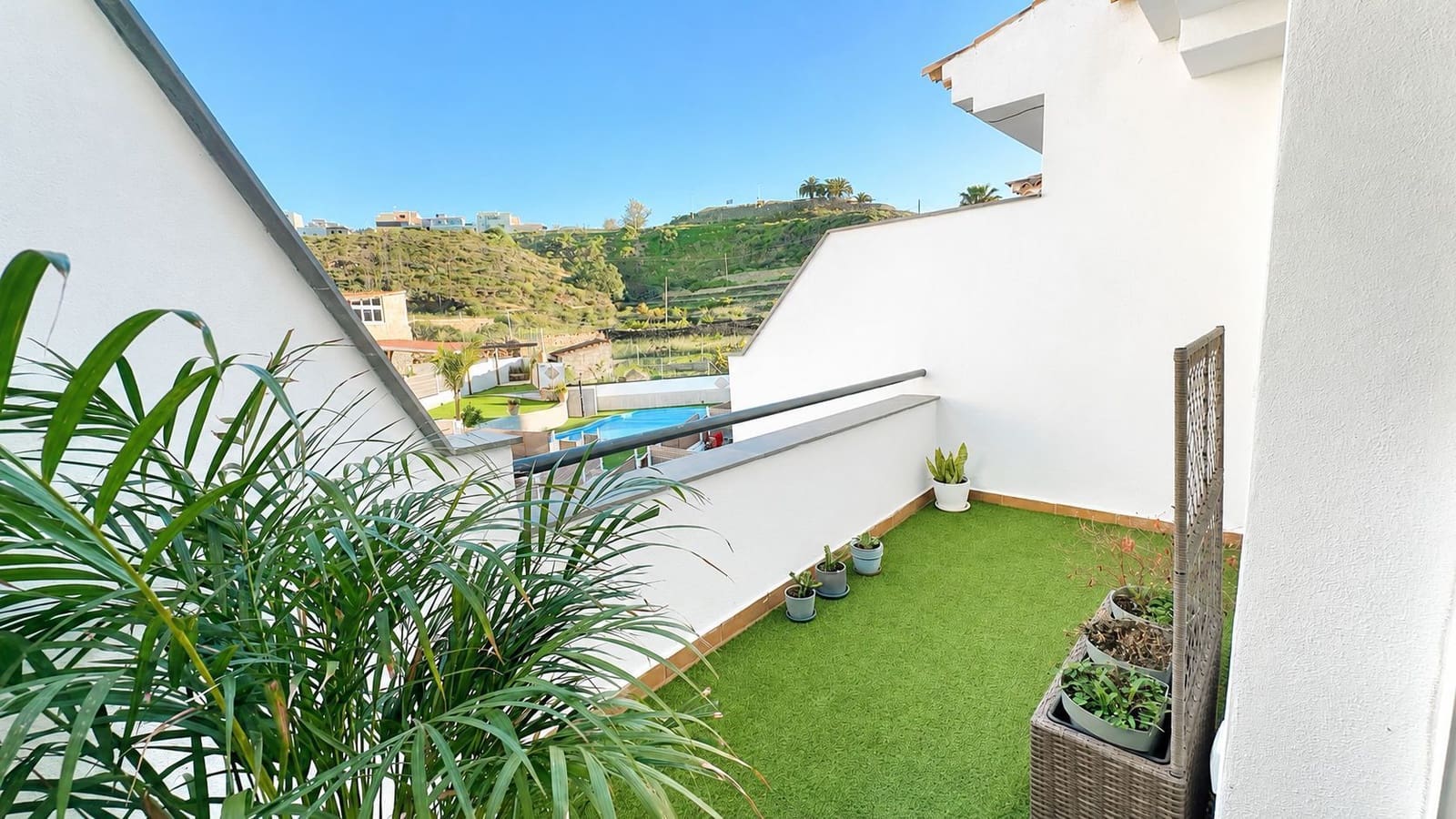 4 bedroom Villa for sale in San Miguel de Abona with pool garage - € 299,000 (Ref: 9875650)