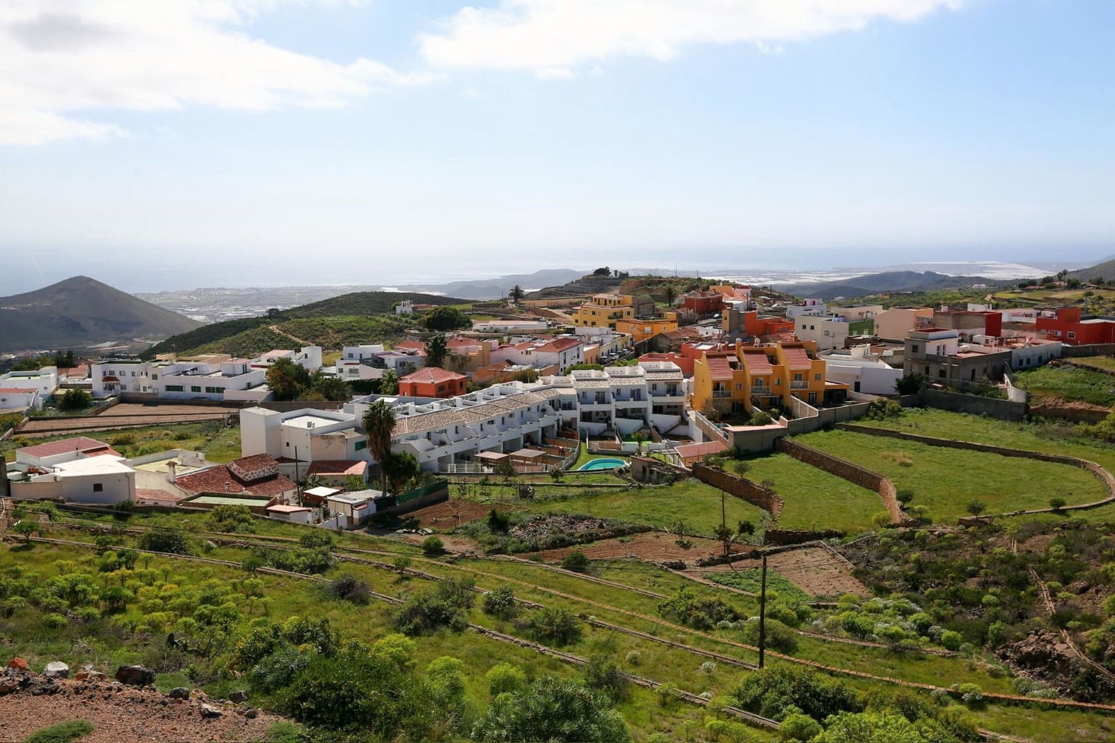 4 bedroom Villa for sale in San Miguel de Abona with pool garage - € 299,000 (Ref: 9875650)