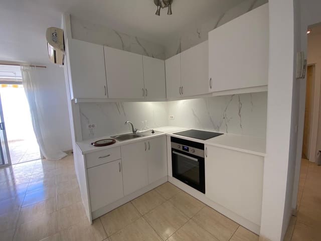 2 slaapkamer Appartement te koop in Costa Adeje, Adeje met zwembad garage - € 285.000 (Ref: 9875651)