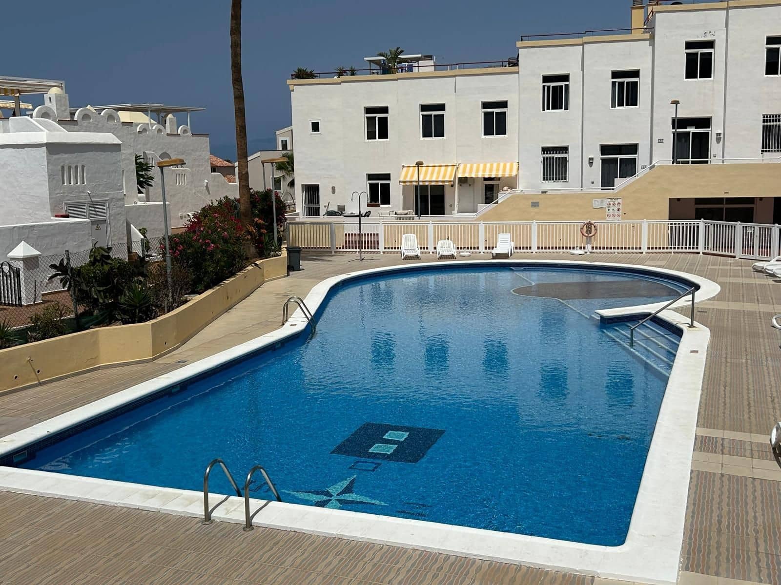 2 bedroom Apartment for sale in Costa Adeje with pool garage - € 285,000 (Ref: 9875651)