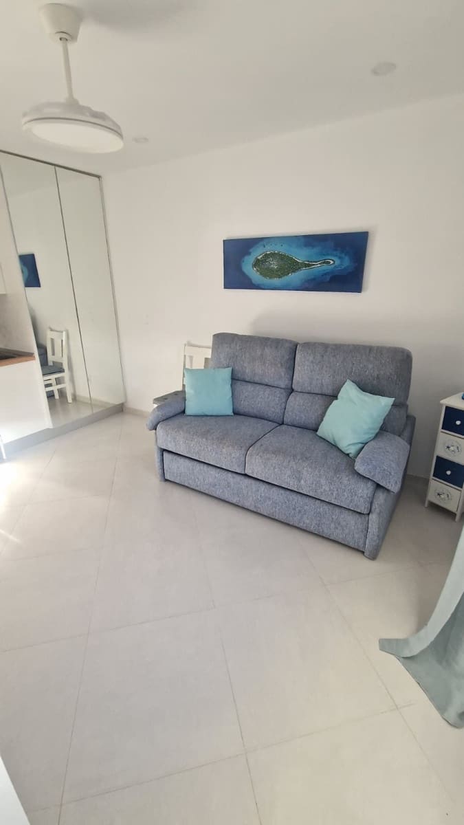 Apartamento para venda em Los Cristianos - 210 000 € (Ref: 9889720)