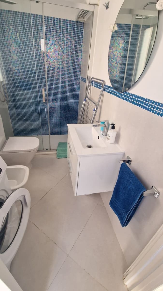 Apartamento para venda em Los Cristianos - 210 000 € (Ref: 9889720)